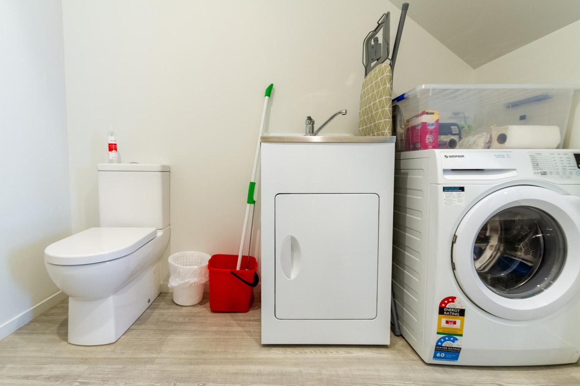 Bath & Beyond, Tippet Place With Garage Sleeps 8 Apartment Christchurch