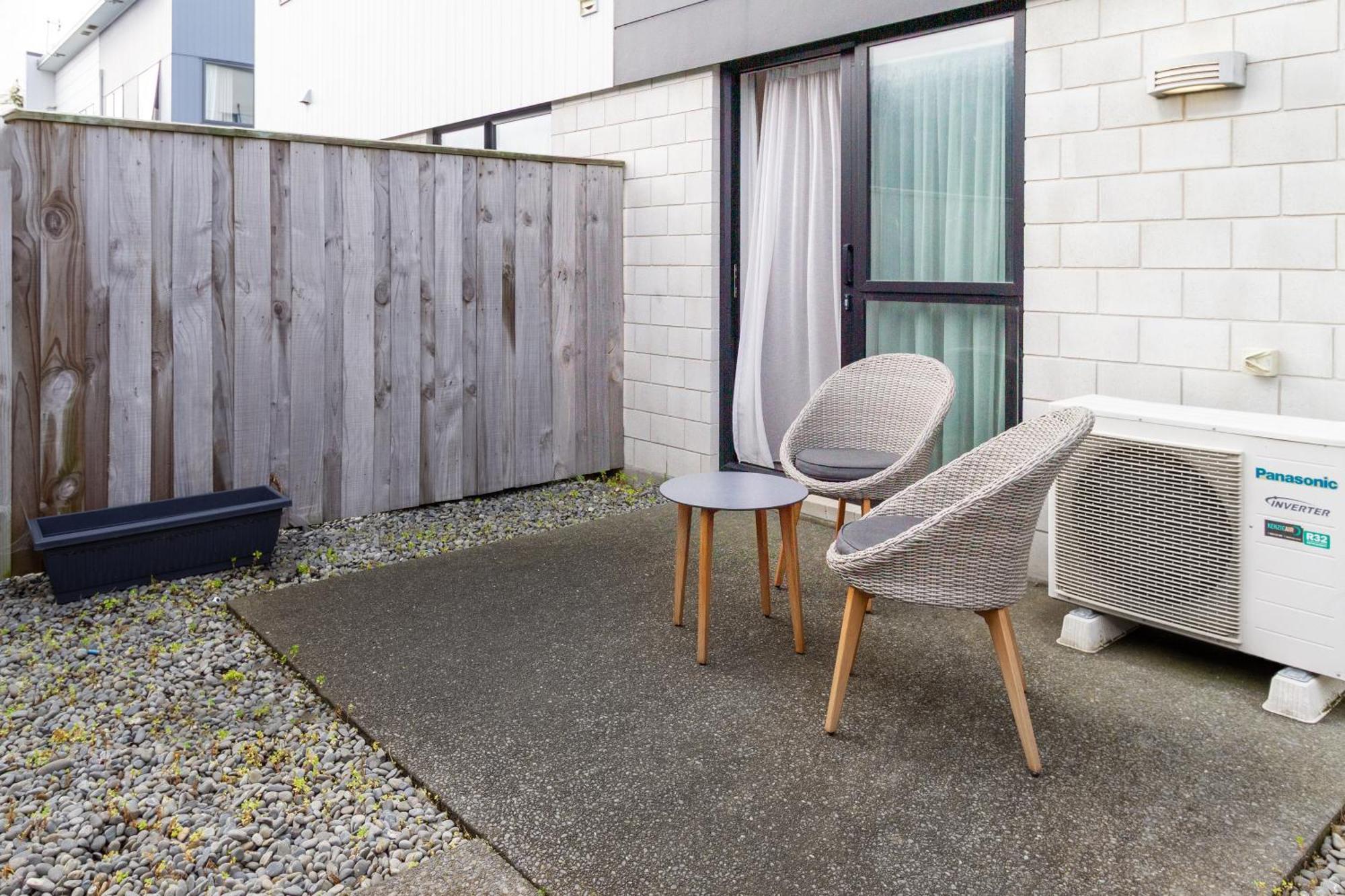 Bath & Beyond, Tippet Place With Garage Sleeps 8 Christchurch