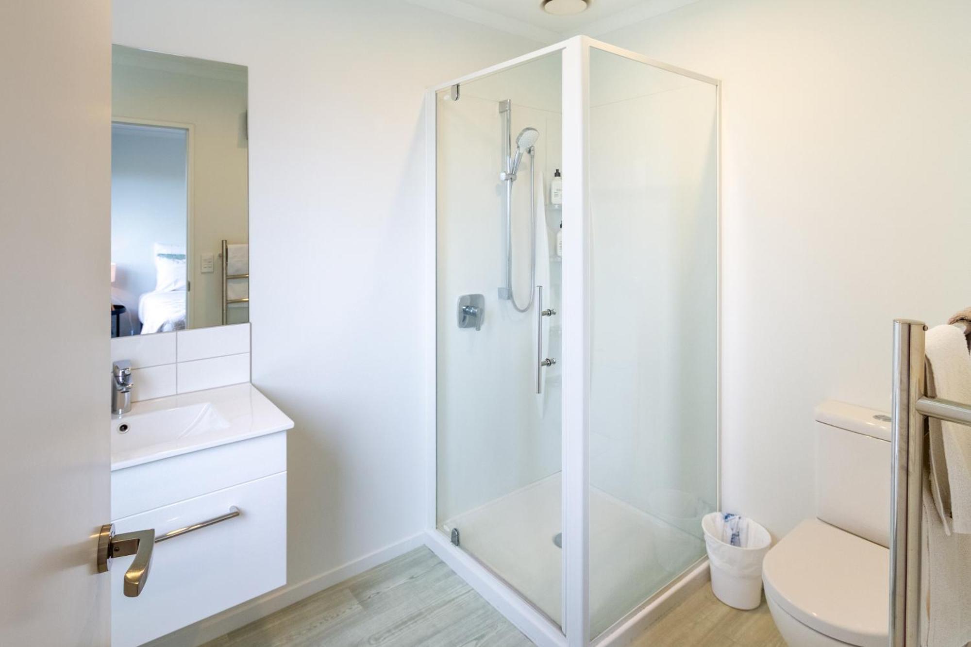 Bath & Beyond, Tippet Place With Garage Sleeps 8 *