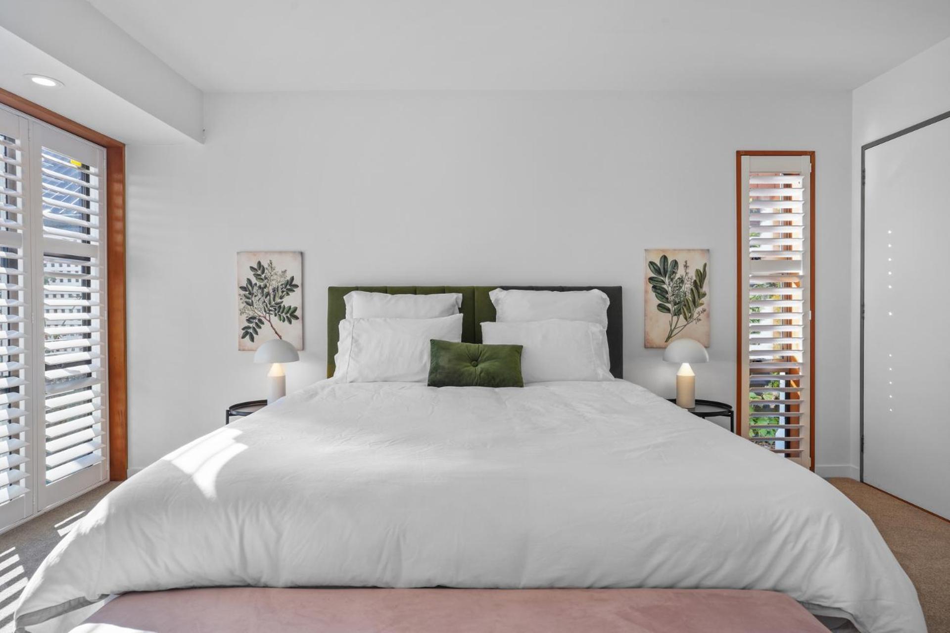Holiday home Stylish Fendalton Townhouse - Prime Location Christchurch
