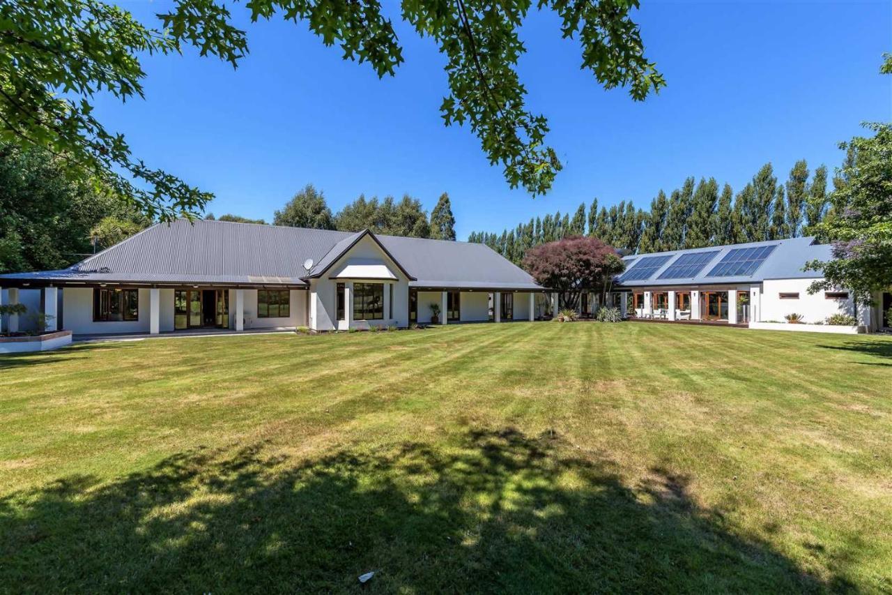 Holiday home Bond Estate Luxury *