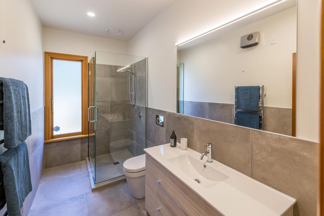Bond Estate Luxury Holiday home *